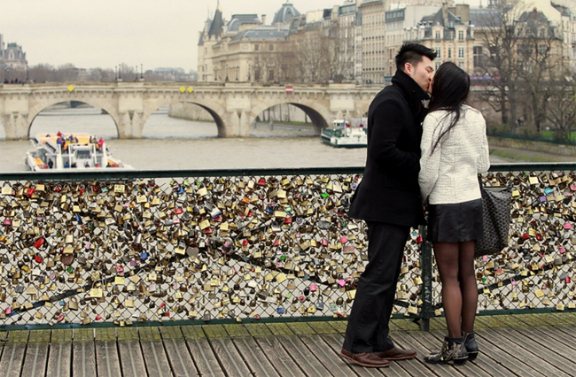 love_locks_couple