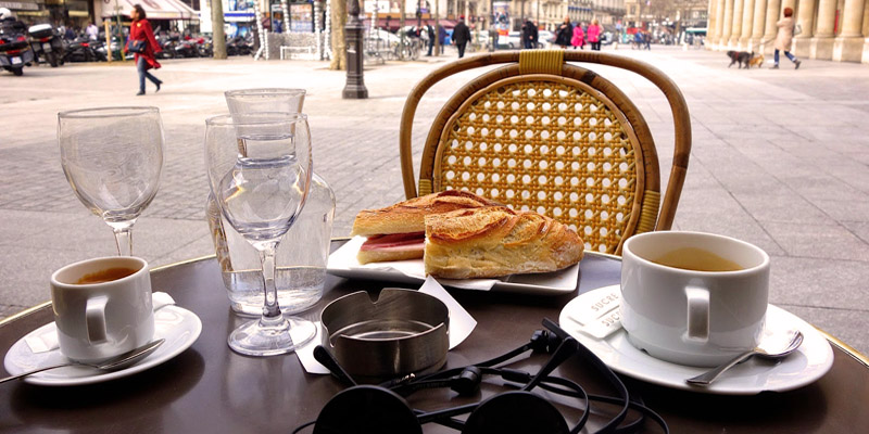 Paris-breakfast